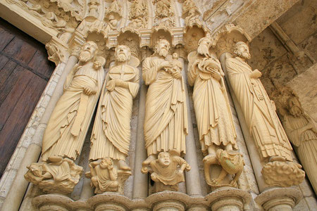 la belleza esculpida el legado renacentista en la catedral de notre dame